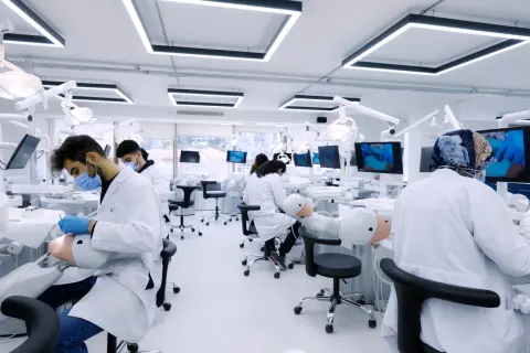 التدريب السريري لطب الأسنان في بهتشه شهير